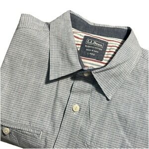 LL Bean Slightly‎ Fitted Lightweight Denim Chambray Short Sleeve Shirt Large